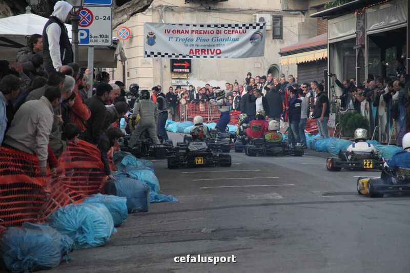 111120 sport2 381_tn.jpg